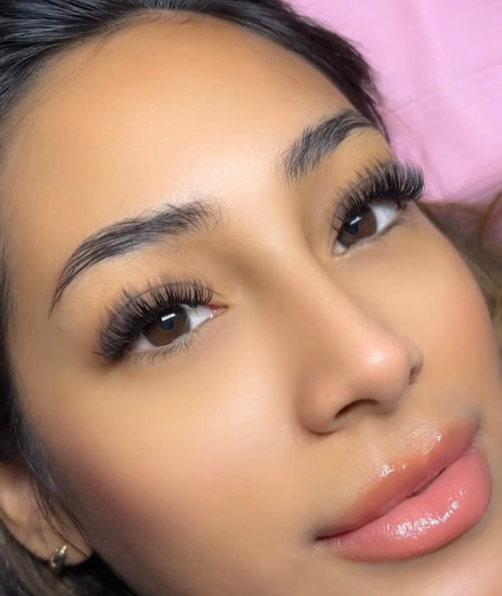 Fluff Icon Camellia Cashmere Lash Trays